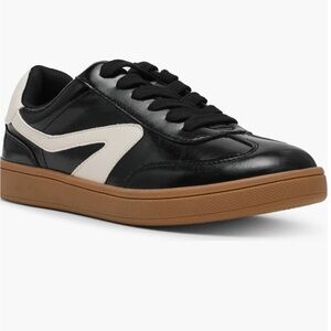 DV by Dolce Vita Sneakers (NIB)